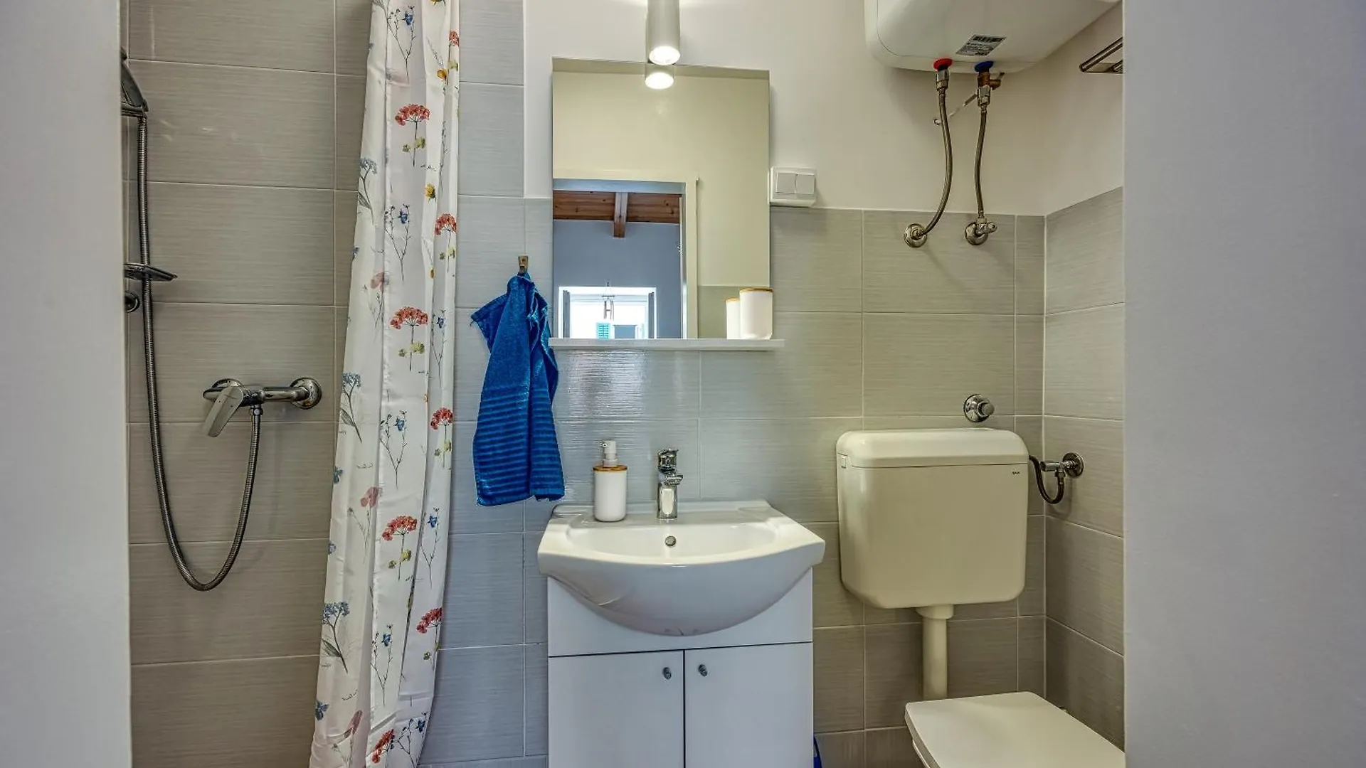 Lasta Losin Town Rooms - Happy Rentals Mali Losinj Hotel